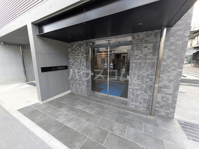 21/23 エントランス