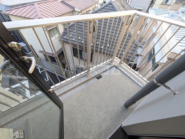 15/23 バルコニー