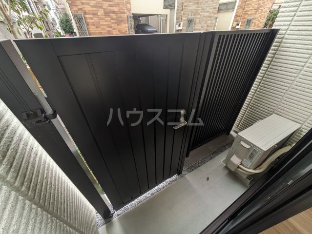 23/30 バルコニー