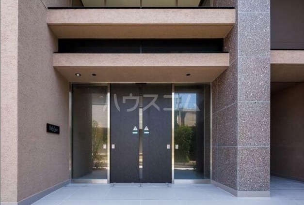 16/26 エントランス