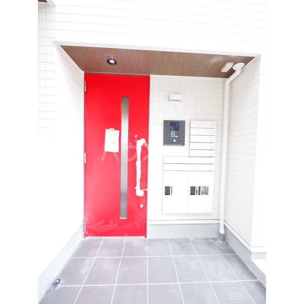 18/22 エントランス