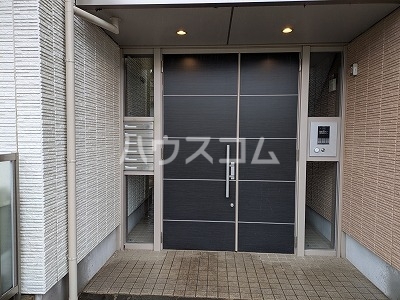 3/10 エントランス