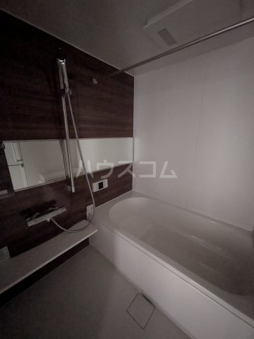 13/30 浴室