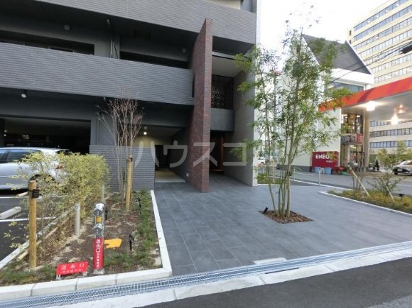 26/30 エントランス