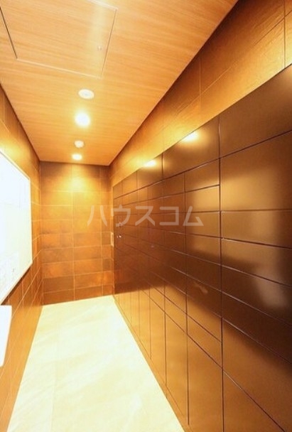 2/2 エントランス