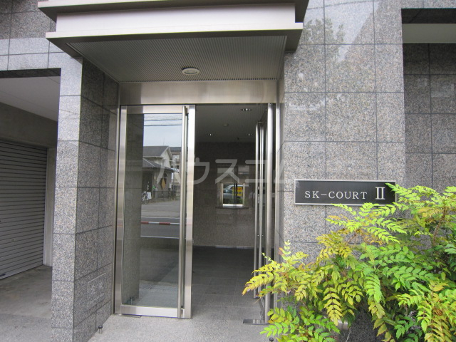 24/30 エントランス