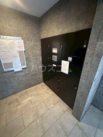 20/30 エントランス