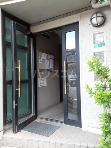 28/30 エントランス