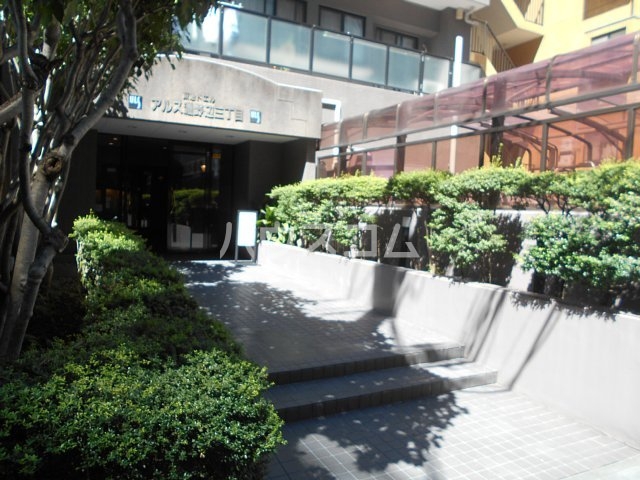 22/29 エントランス