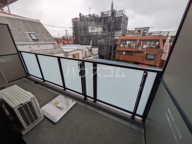 18/28 バルコニー