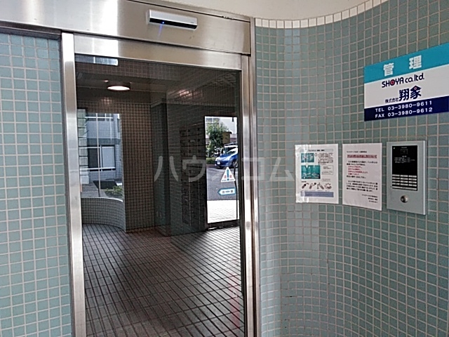 25/30 エントランス