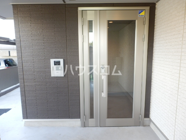 22/30 エントランス