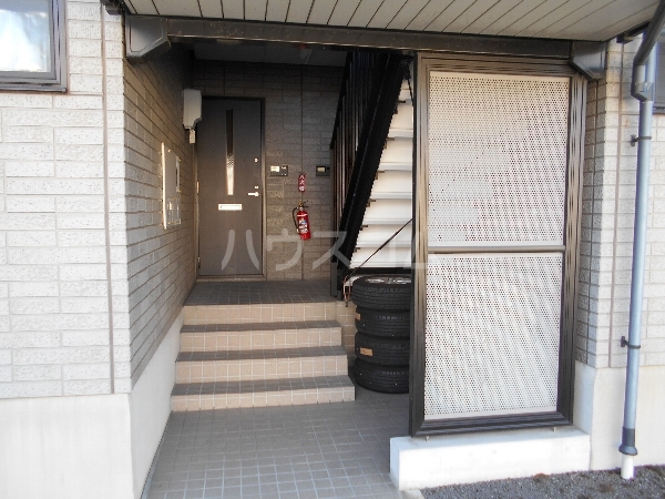 16/26 エントランス