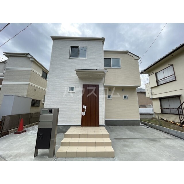 18/26 エントランス