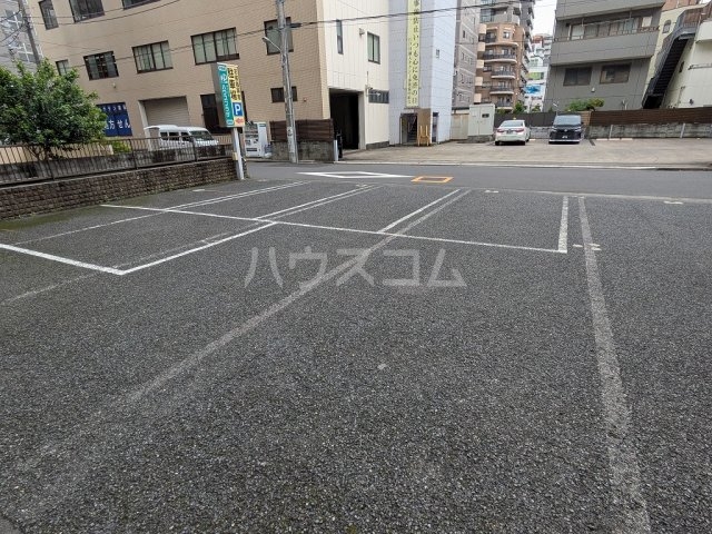 22/30 駐車場