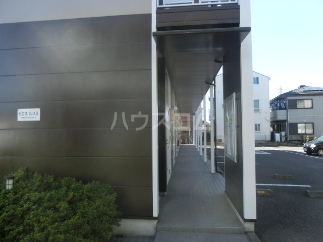 23/29 エントランス