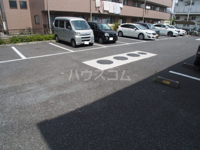 24/29 駐車場