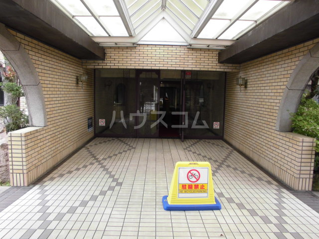 14/25 エントランス