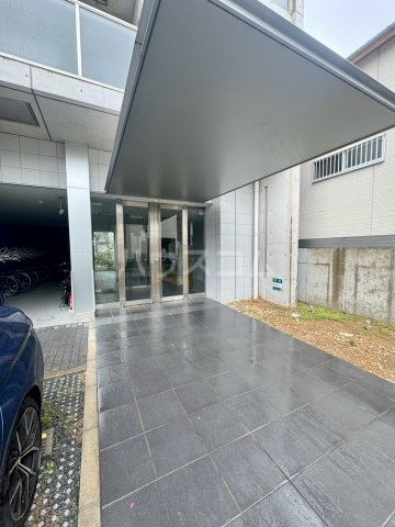 17/26 エントランス