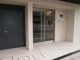 15/21 エントランス