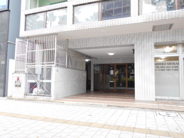 14/22 エントランス