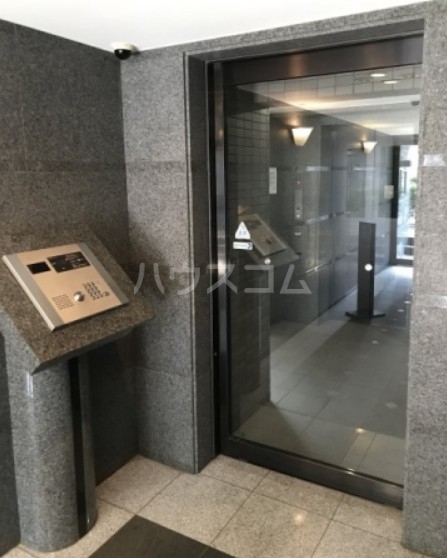 5/5 エントランス