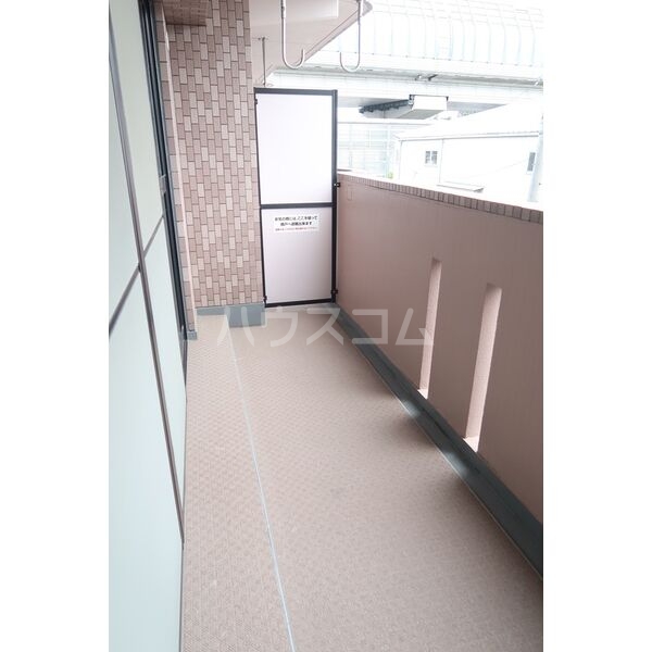 13/23 バルコニー