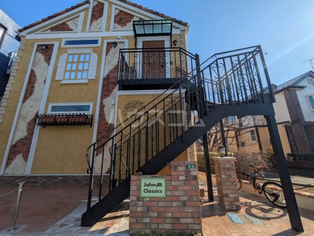 2/3 エントランス