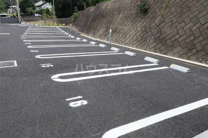 19/19 駐車場