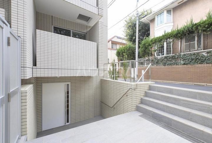 15/25 エントランス