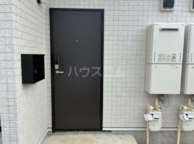 16/21 エントランス