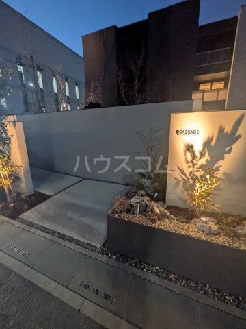 28/30 エントランス