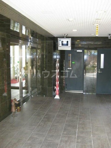 19/28 エントランス