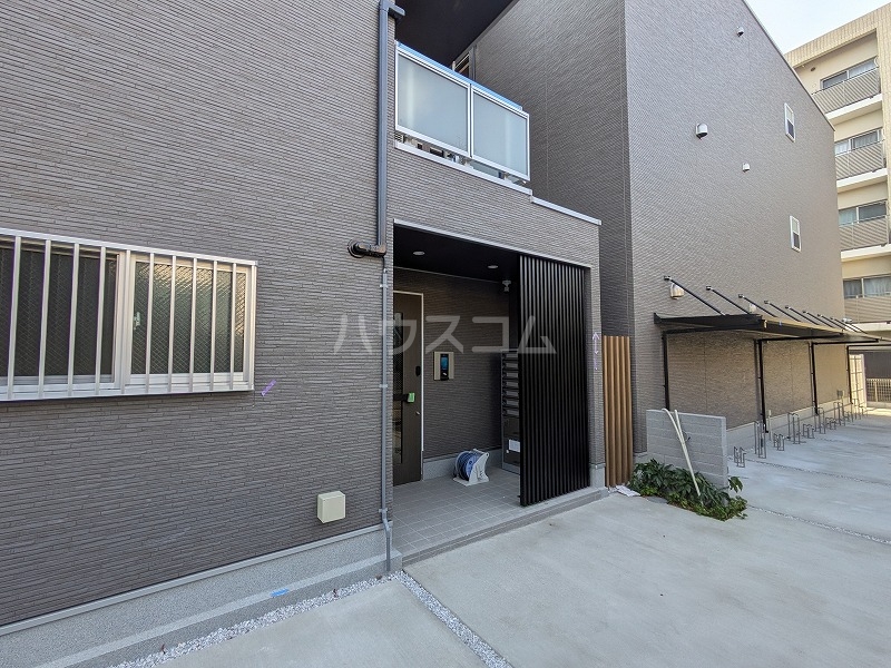 14/23 エントランス