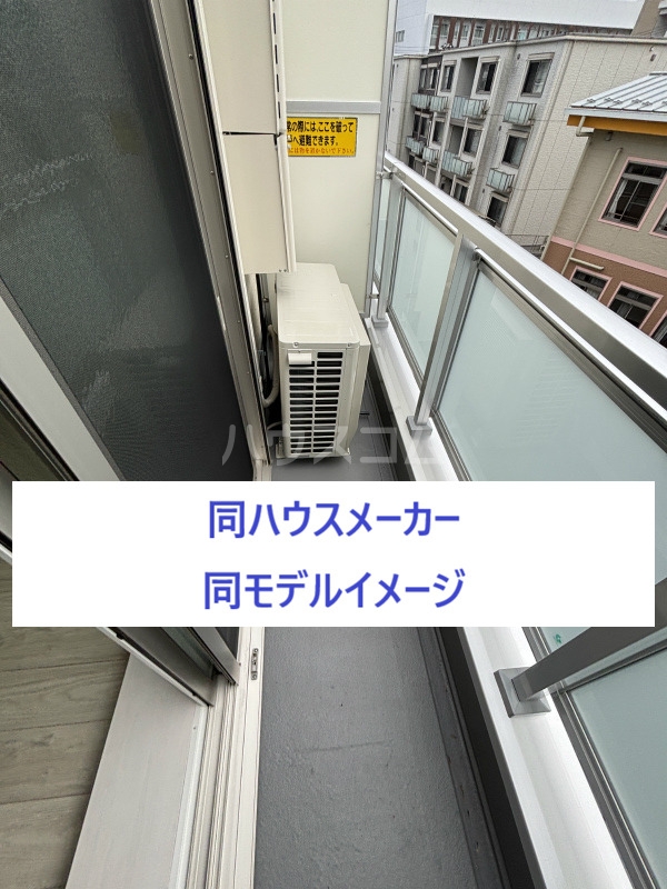 13/23 エントランス