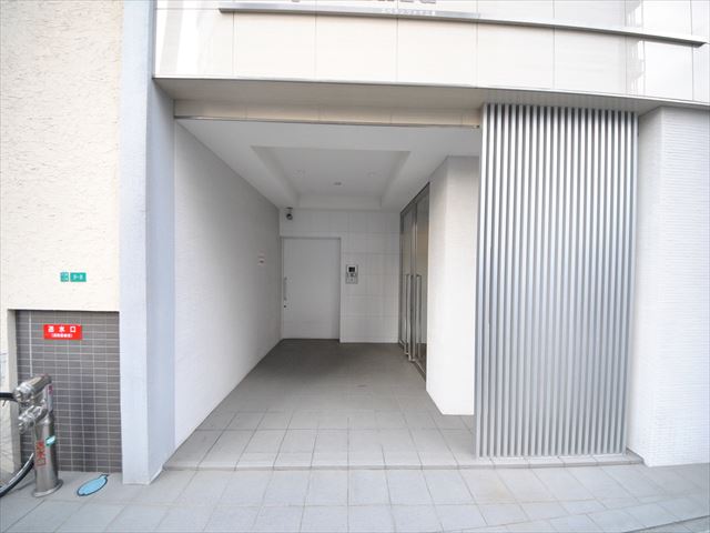 29/30 エントランス