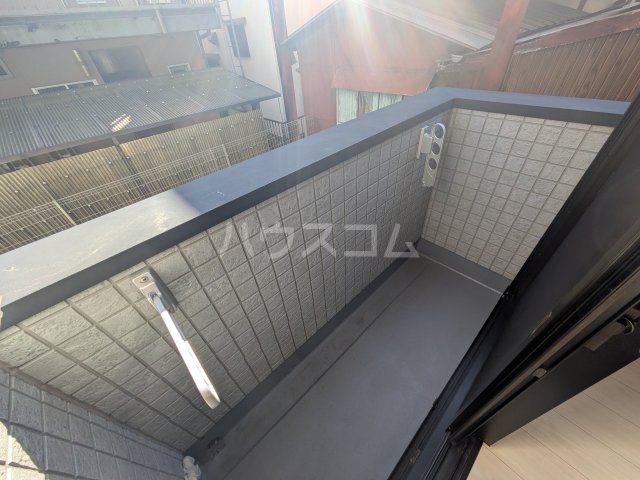15/28 バルコニー