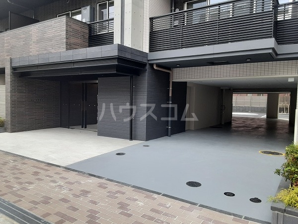 2/5 エントランス