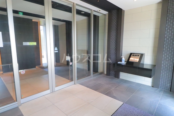 13/23 エントランス