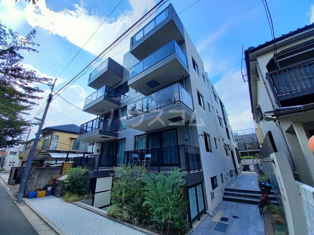 21/24 エントランス