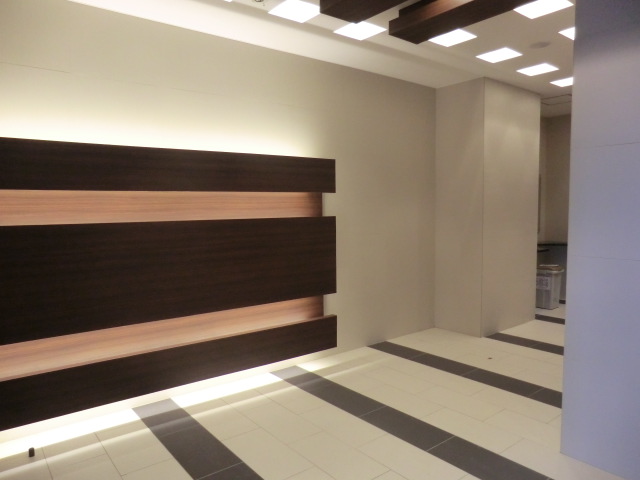 25/30 エントランス