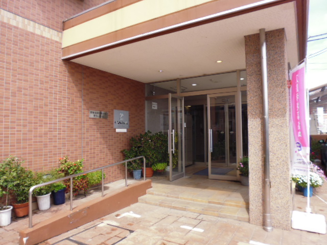 26/30 エントランス