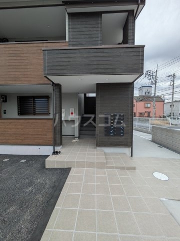 26/30 エントランス