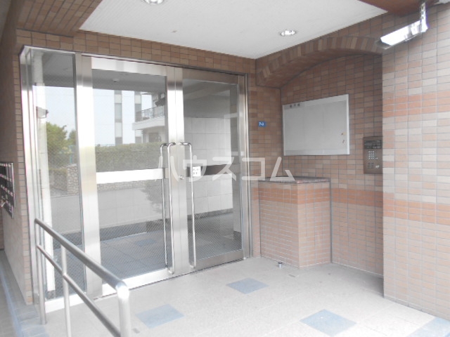 21/29 エントランス