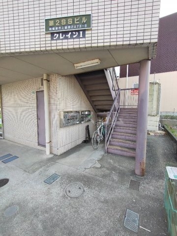 21/30 エントランス