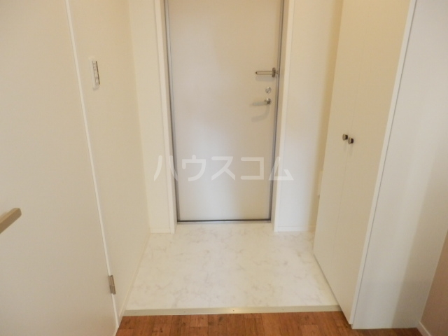 18/24 エントランス