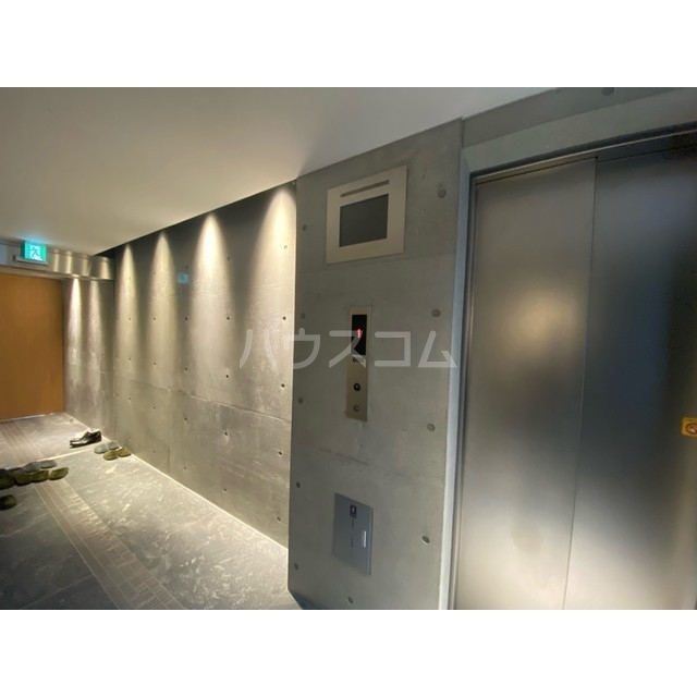 16/26 エントランス