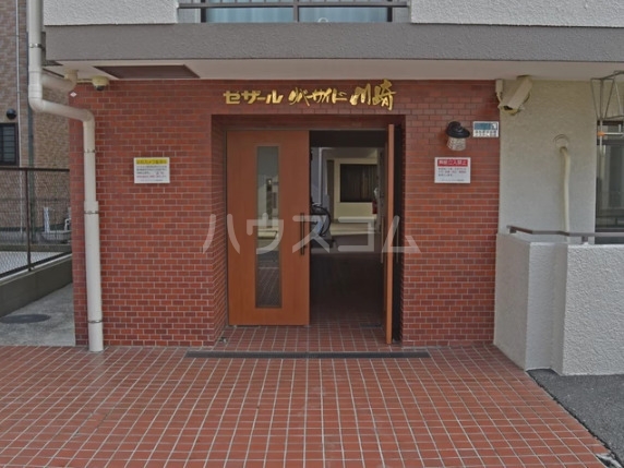 2/4 エントランス