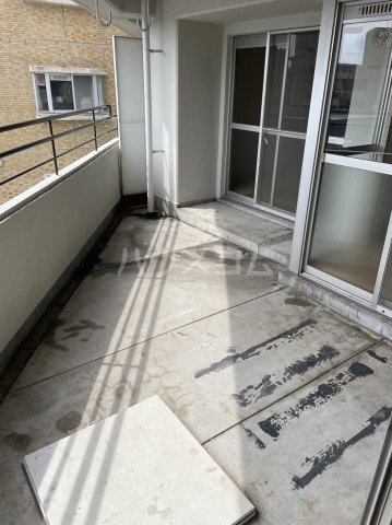 21/30 バルコニー