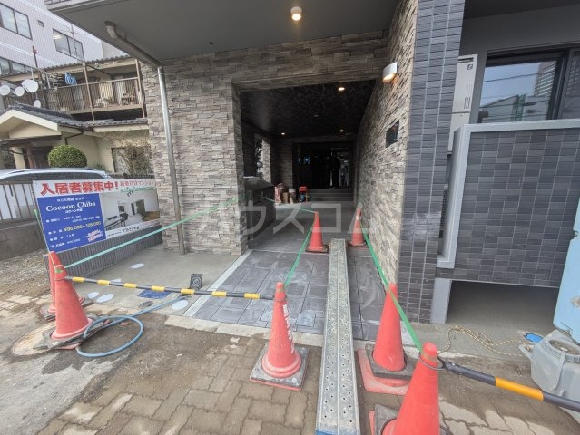 28/30 エントランス